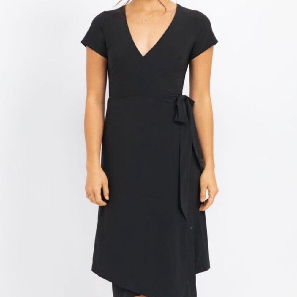 Kosan Travel Wrap Dress • Black • Sz S